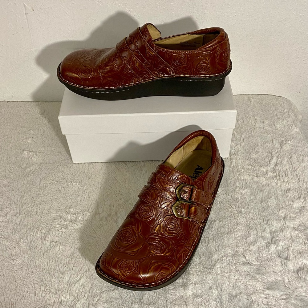 Alegria Brown Embossed Mules